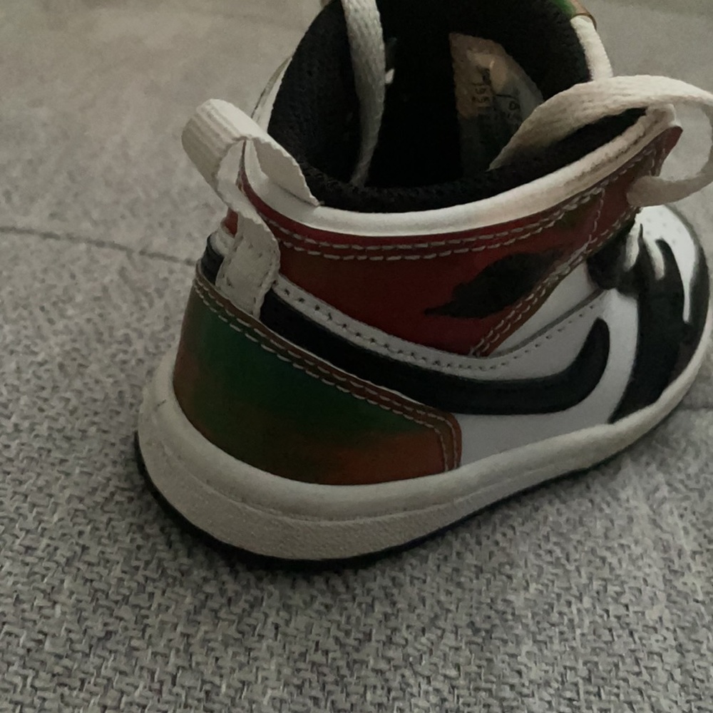 Jordan’s - Picture 2 of 3